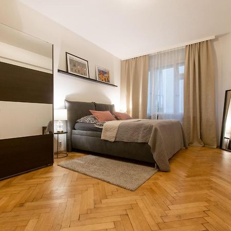 As Prague Apartments. National Theatre Apt. Old Town ภายนอก รูปภาพ