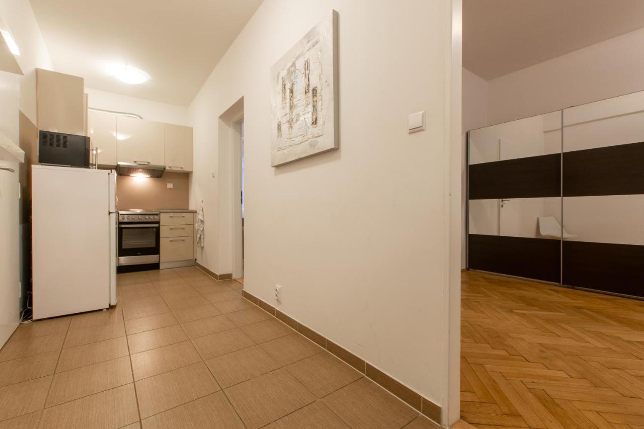As Prague Apartments. National Theatre Apt. Old Town ภายนอก รูปภาพ